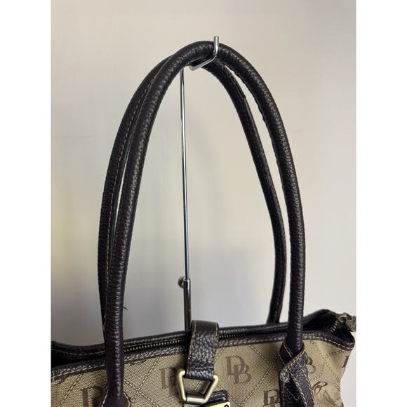 Beautiful Dooney&Bourke Leather Trimmed Signature Canvas Vintage Shoulder Bag - Picture 3 of 8